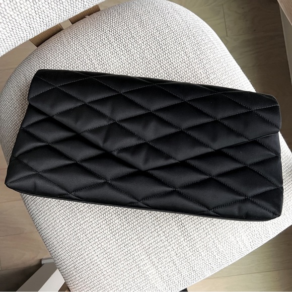 New YSL Yves Saint Laurent Large Sade Satin Envelope Clutch in Black - Picture 7 of 15